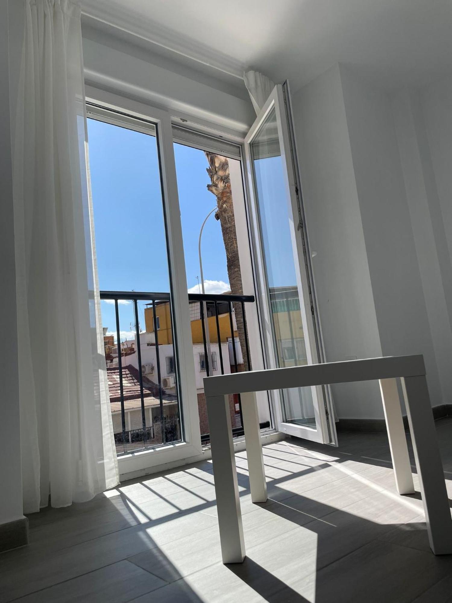 Apartamento Maui Beach En El Palo Málaga Dış mekan fotoğraf