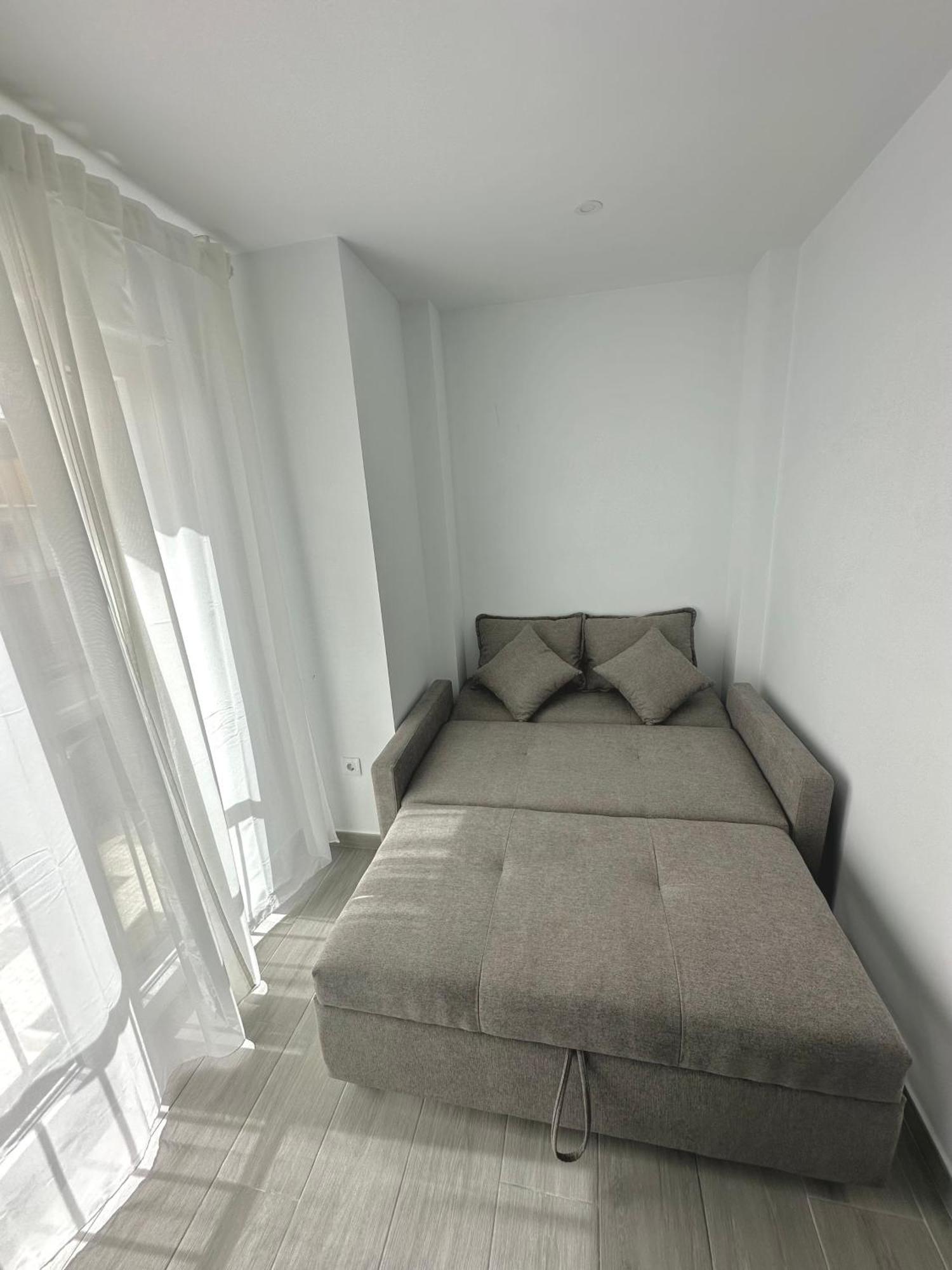 Apartamento Maui Beach En El Palo Málaga Dış mekan fotoğraf
