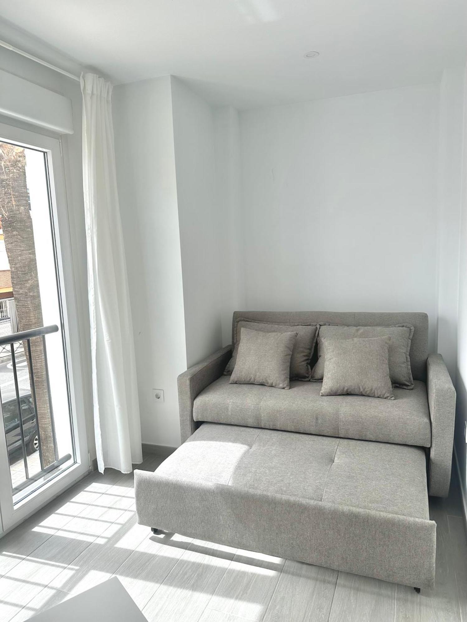 Apartamento Maui Beach En El Palo Málaga Dış mekan fotoğraf