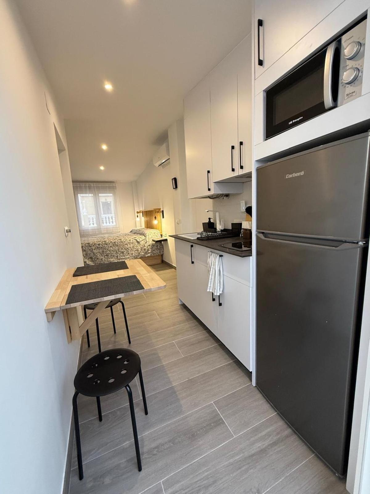 Apartamento Maui Beach En El Palo Málaga Dış mekan fotoğraf