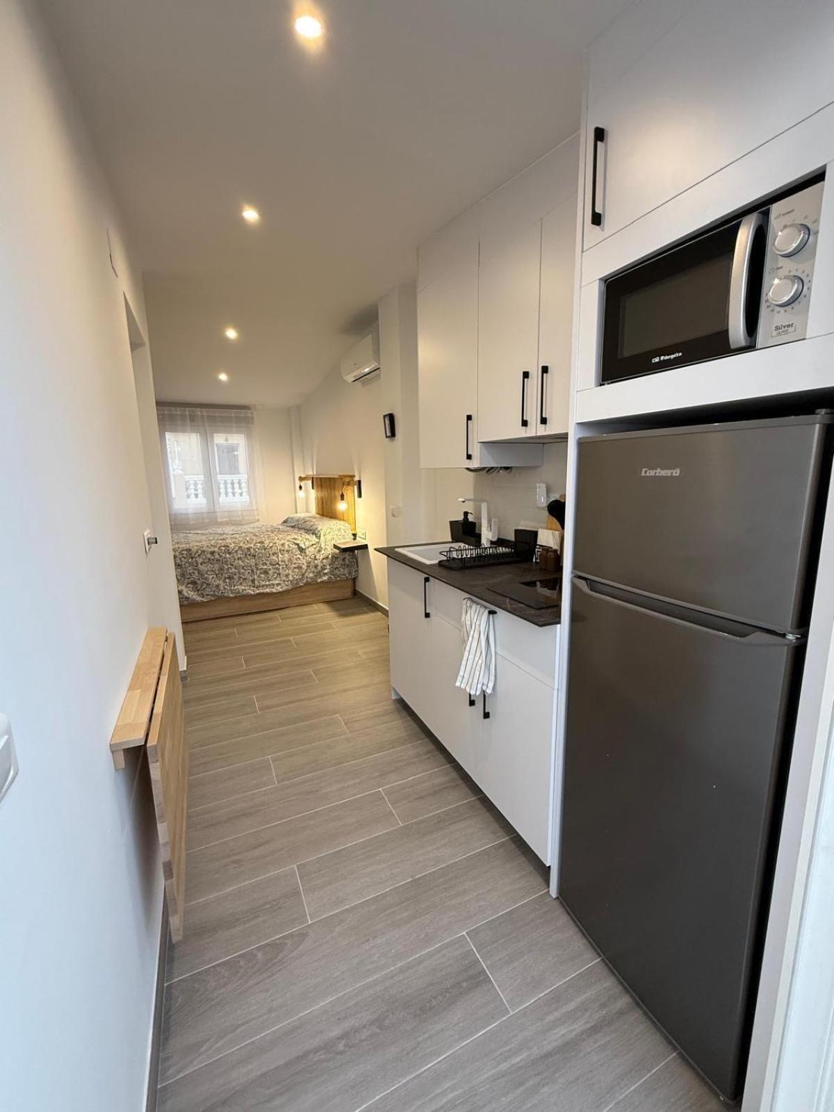 Apartamento Maui Beach En El Palo Málaga Dış mekan fotoğraf